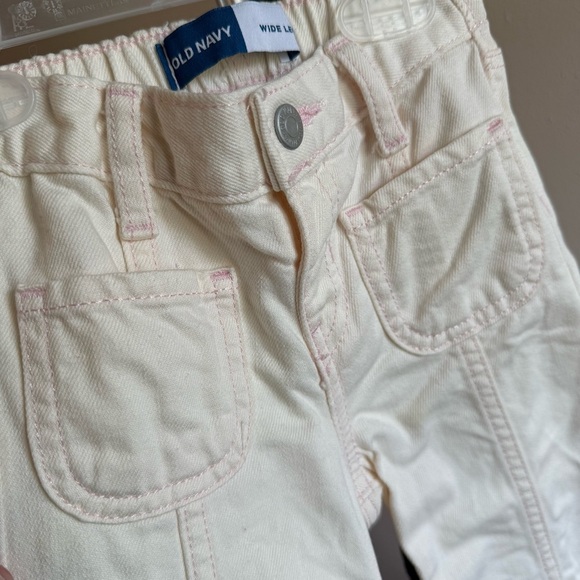 Old Navy Soft Yellow with Pink stitching Wide-Leg Trousers. Girls 2t - Picture 2 of 6
